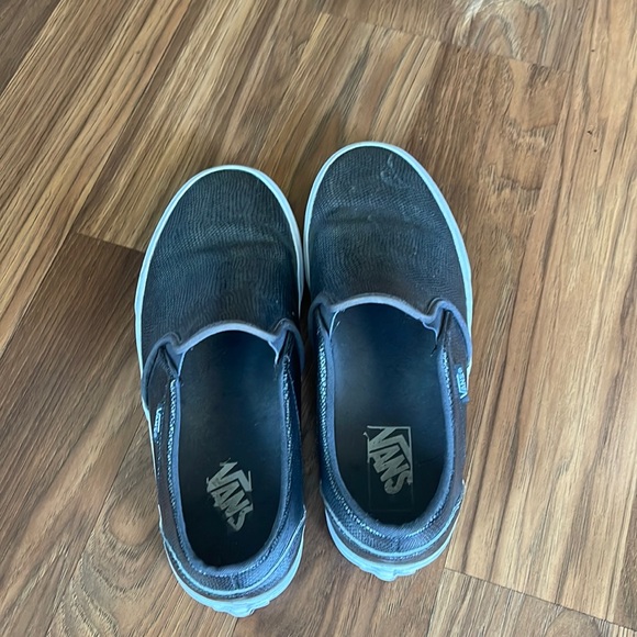 Vans sneakers size 9 - Picture 2 of 4